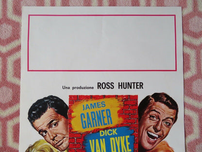 L'ARTE DI AMARE ITALIAN LOCANDINA (27.5"x13") POSTER DICK VAN DYK 1968 Movie posters