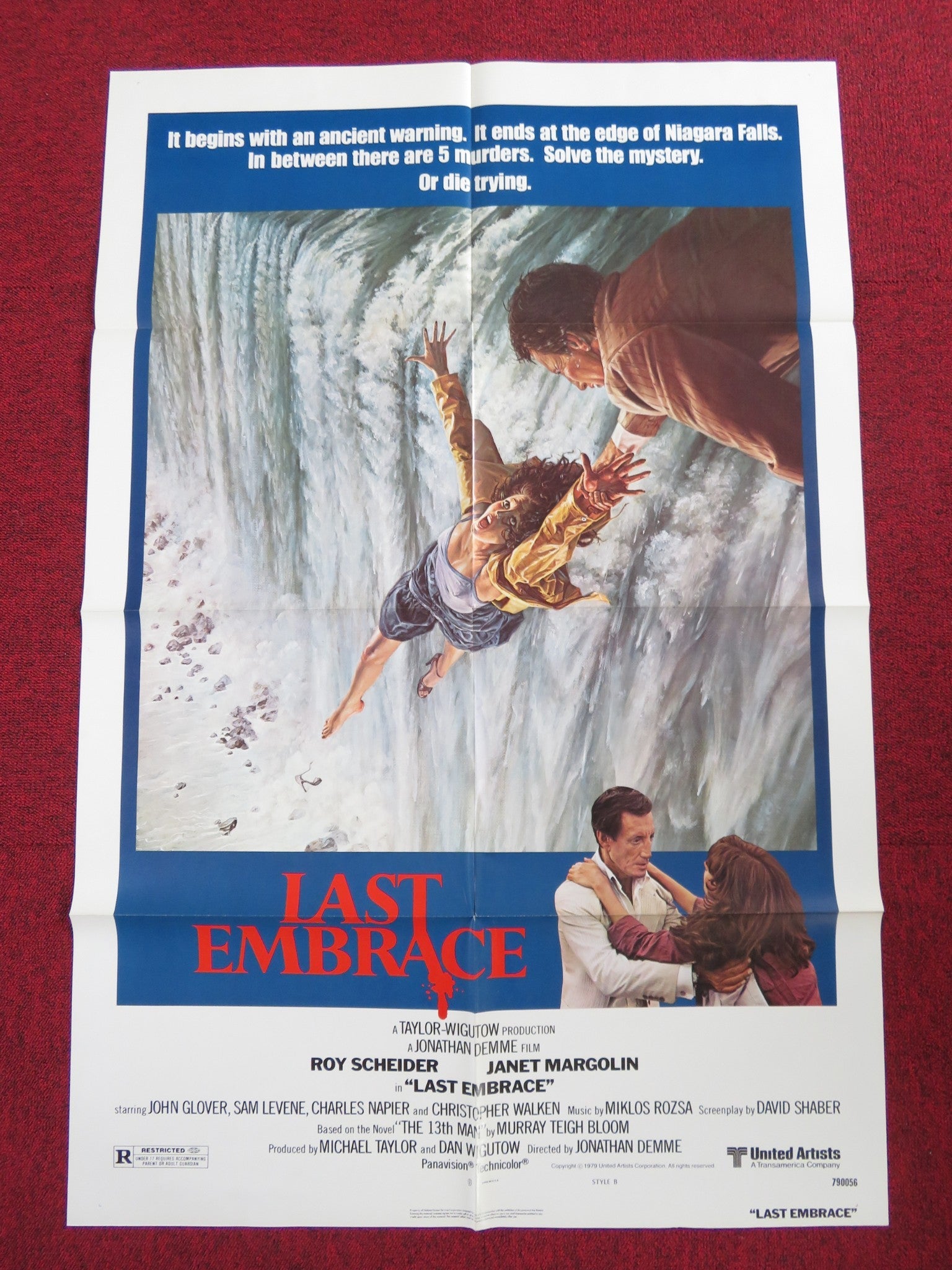 LAST EMBRACE - STYLE B FOLDED US ONE SHEET POSTER ROY SCHNEIDER MARGOLIN 1979 Rendezvous Cinema Movie posters
