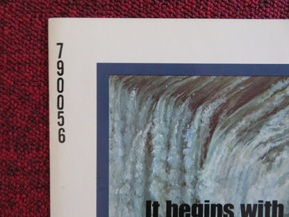 LAST EMBRACE - STYLE B US HALF SHEET (22"x 28") POSTER ROY SCHEIDER 1979 Rendezvous Cinema Movie posters