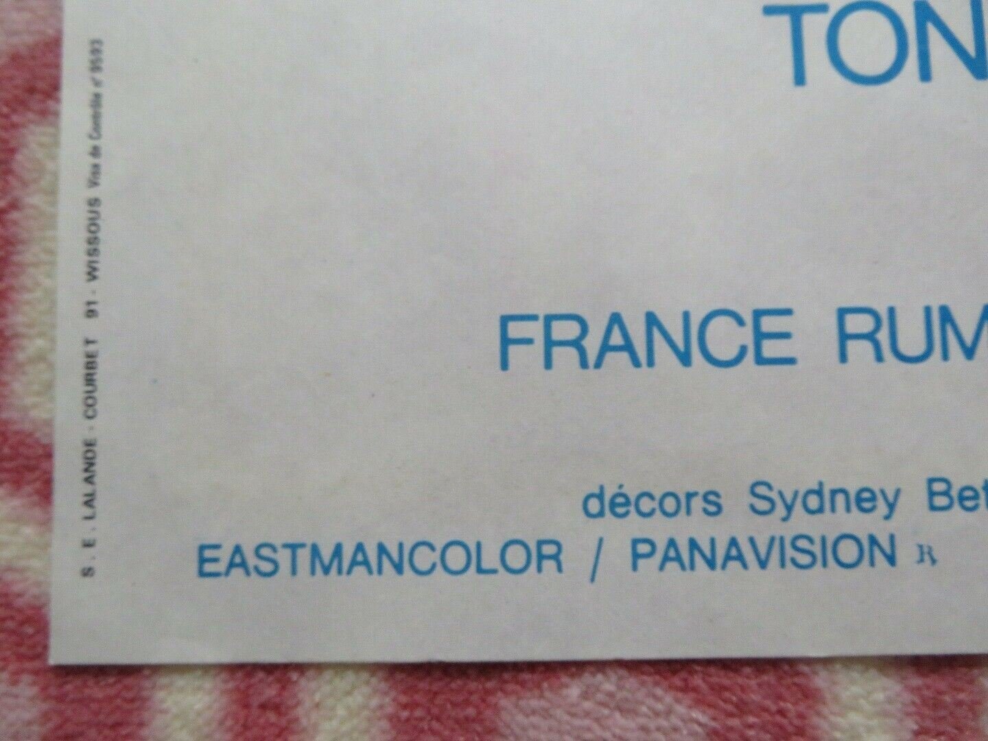 LE GENDARME ET LES GENDARMETTES FRENCH (30"X 22.5") ROLLED POSTER 1982 - Rendezvous Cinema