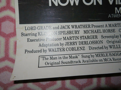 LEGEND OF THE LONE RANGER US ROLLED VHS POSTER ON CARD KLINTON SPILSBURY 1981 Movie posters