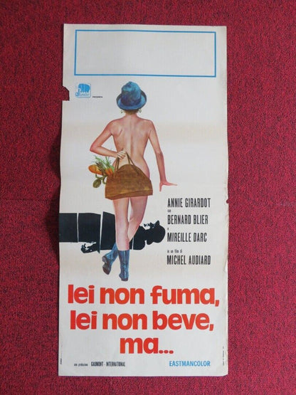 LEI NON FUMA, LEI NON BEVE, MA... ITALIAN LOCANDINA (27.5"x13") POSTER 1970 Movie posters