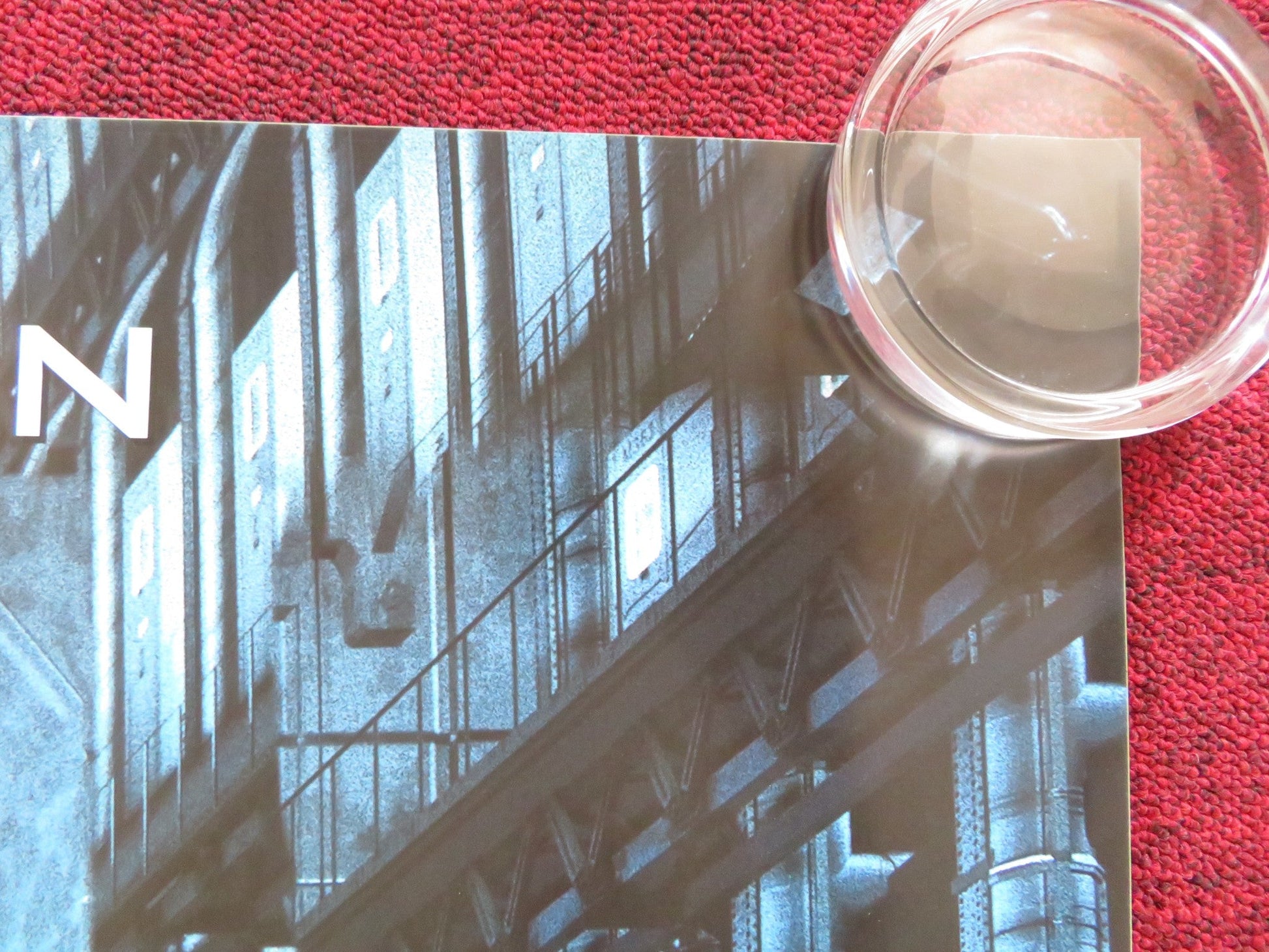 LOCKOUT UK QUAD (30"x 40") ROLLED POSTER GUY PEARCE MAGGIE GRACE 2012 Rendezvous Cinema Movie posters