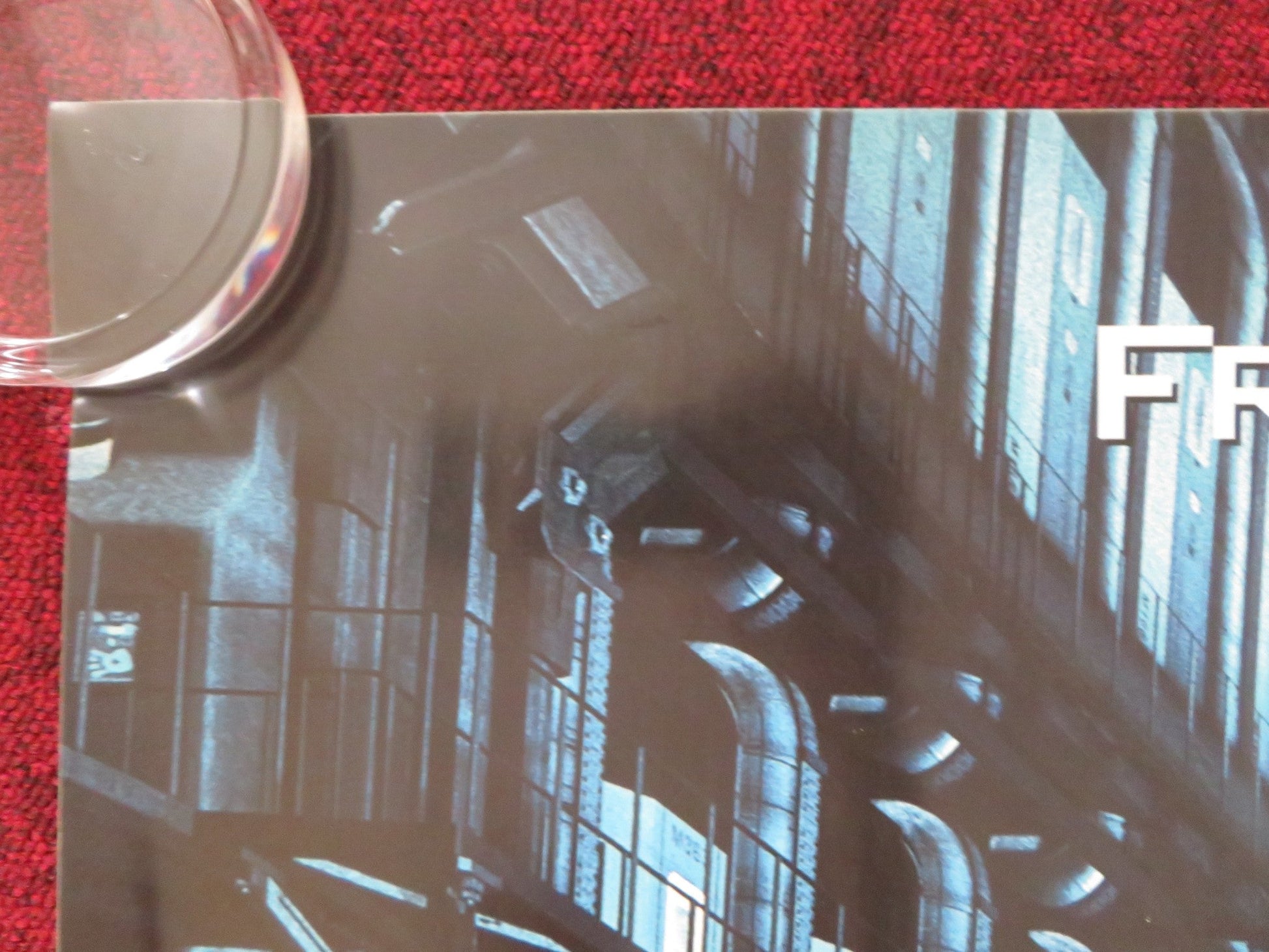 LOCKOUT UK QUAD ROLLED POSTER GUY PEARCE MAGGIR GRACE 2012 Rendezvous Cinema Movie posters