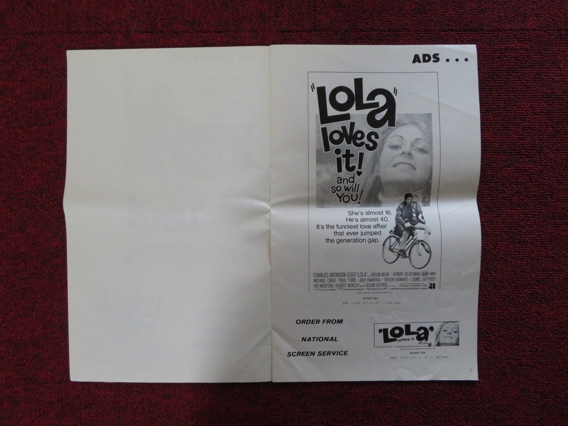 LOLA / LONDON AFFAIR - PRESSBOOK UNCUT AMERICAN INT. CHARLES BRONSON 1970 Rendezvous Cinema Movie posters