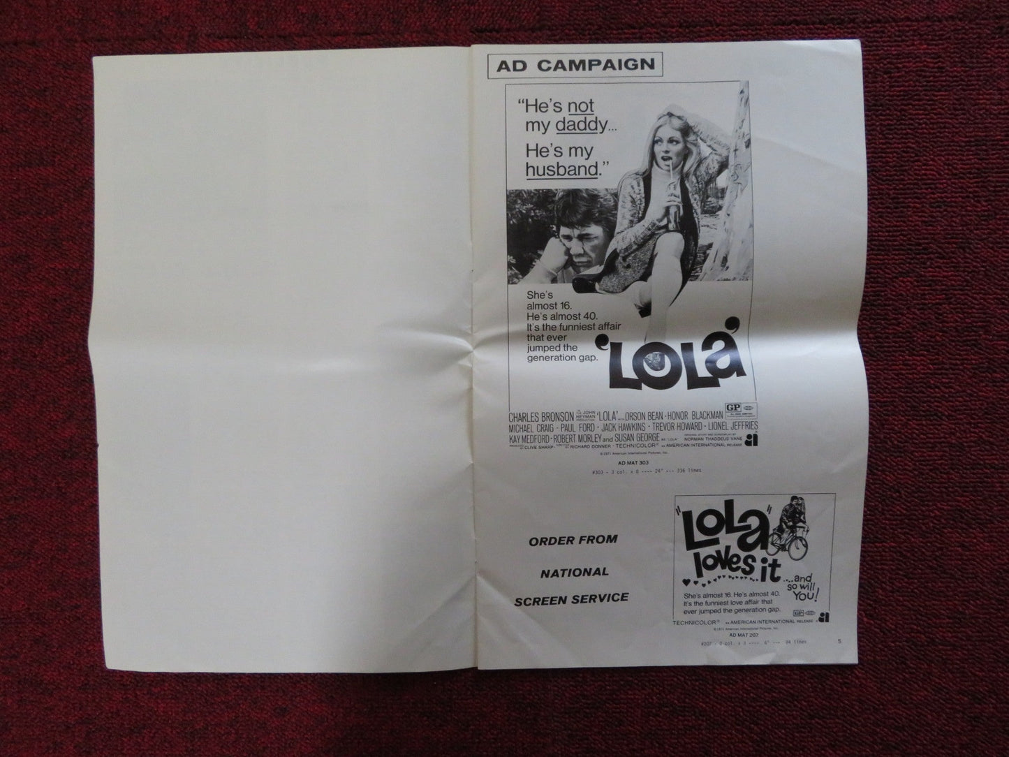 LOLA / LONDON AFFAIR - PRESSBOOK UNCUT AMERICAN INT. CHARLES BRONSON 1970 Rendezvous Cinema Movie posters