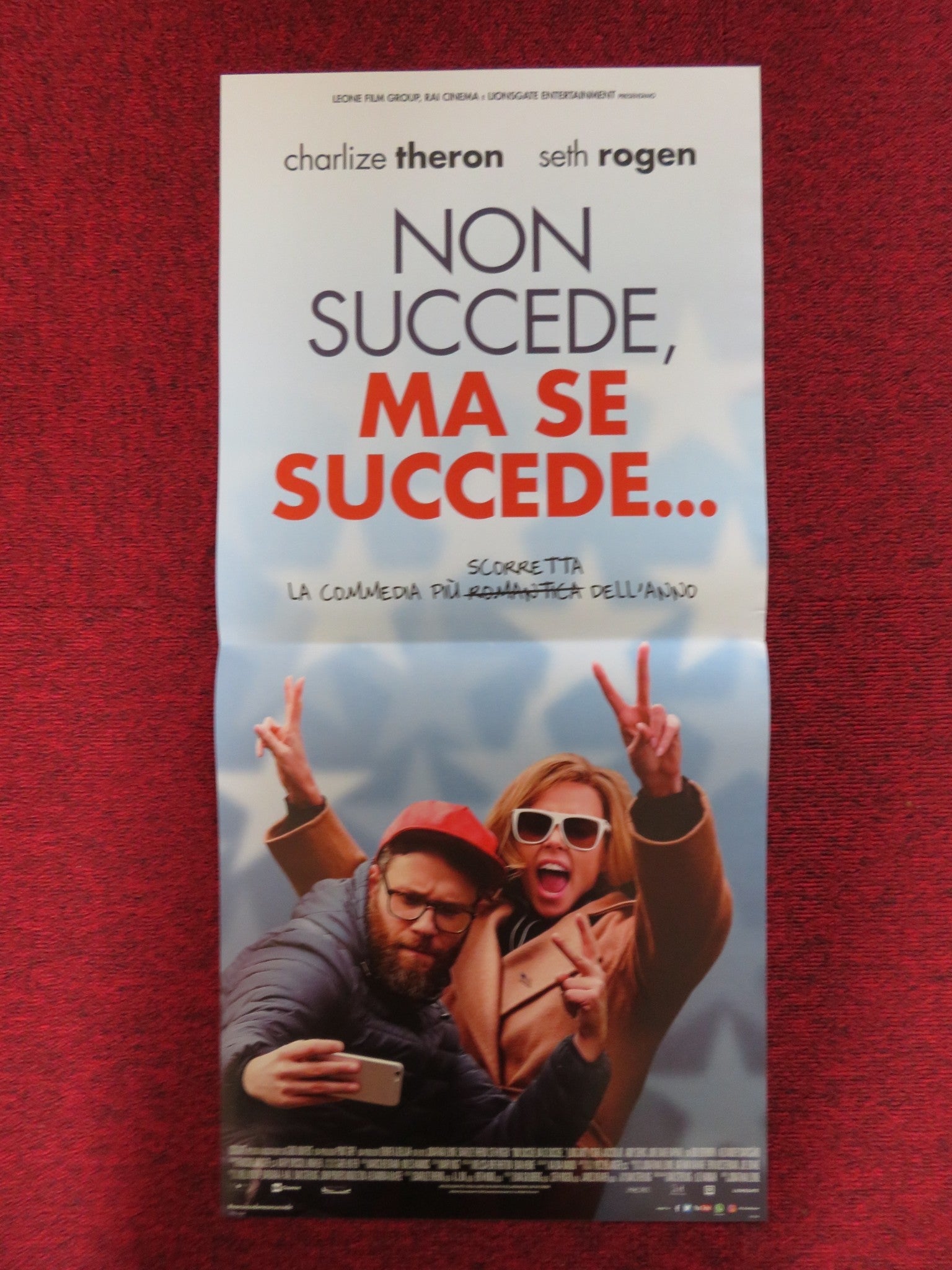 LONG SHOT ITALIAN LOCANDINA POSTER CHARLIZE THERON SETH ROGAN 2019 Rendezvous Cinema Movie posters