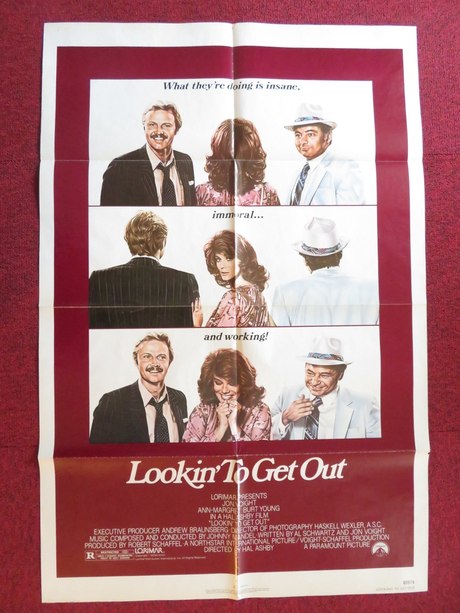 LOOKIN' TO GET OUT FOLDED US ONE SHEET POSTER JON VOIGHT ANN - MARGRET 1982 Rendezvous Cinema Movie posters
