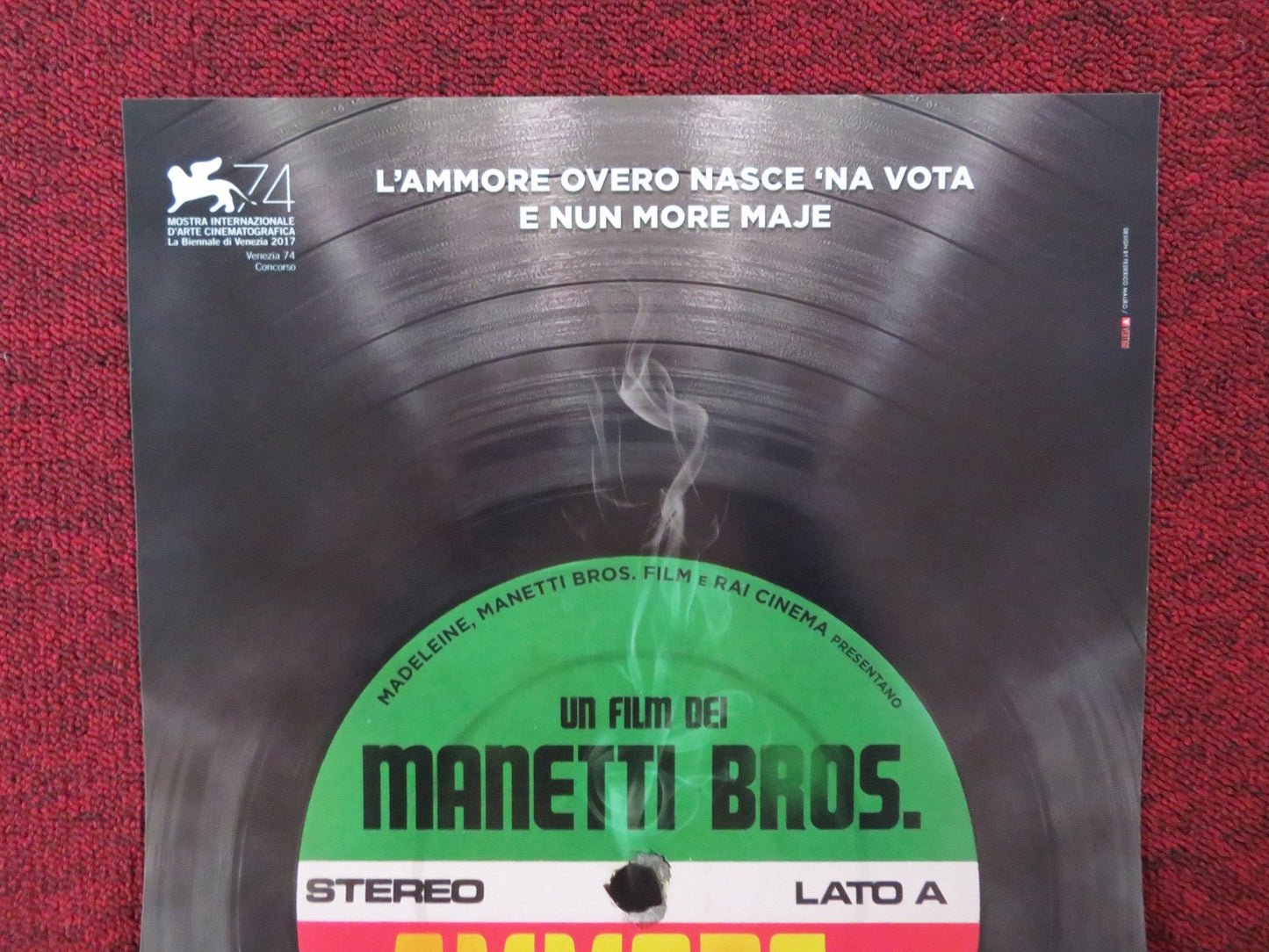 LOVE AND BULLETS ITALIAN LOCANDINA POSTER CLAUDIA GERINI CARLO BUCCIROSSO 2017 Rendezvous Cinema Movie posters