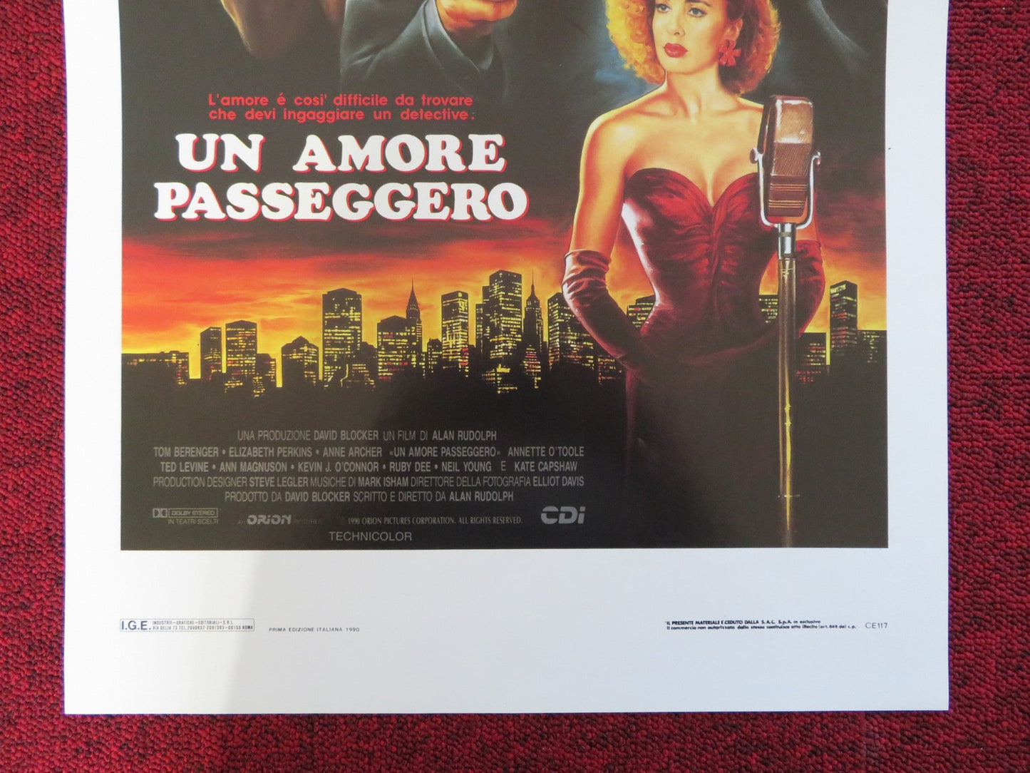 LOVE AT LARGE ITALIAN LOCANDINA POSTER TOM BERENGER ELIZABETH PERKINS 1990 Rendezvous Cinema Movie posters
