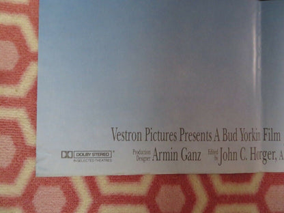 LOVE HURTS BRITISH QUAD (30"x 40") POSTER JEFF DANIELS SYNTHIA SIKES 1990 Movie posters