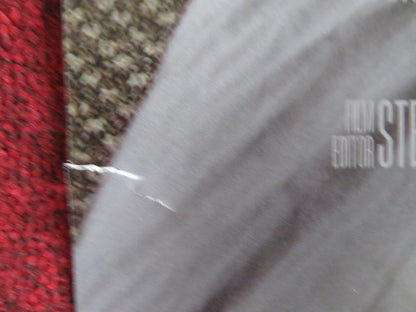 LOVE & OTHER DRUGS - A US ONE SHEET ROLLED POSTER J. GYLLENHAAL A. HATHAWAY 2010 Rendezvous Cinema Movie posters