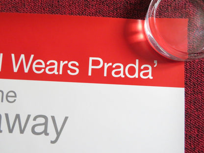 LOVE & OTHER DRUGS - B US ONE SHEET ROLLED POSTER JAKE GYLLENHAAL 2010 Rendezvous Cinema Movie posters