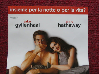 LOVE & OTHER DRUGS ITALIAN LOCANDINA (27"x12.5") POSTER JAKE GYLLENHAAL 2010 - Rendezvous Cinema