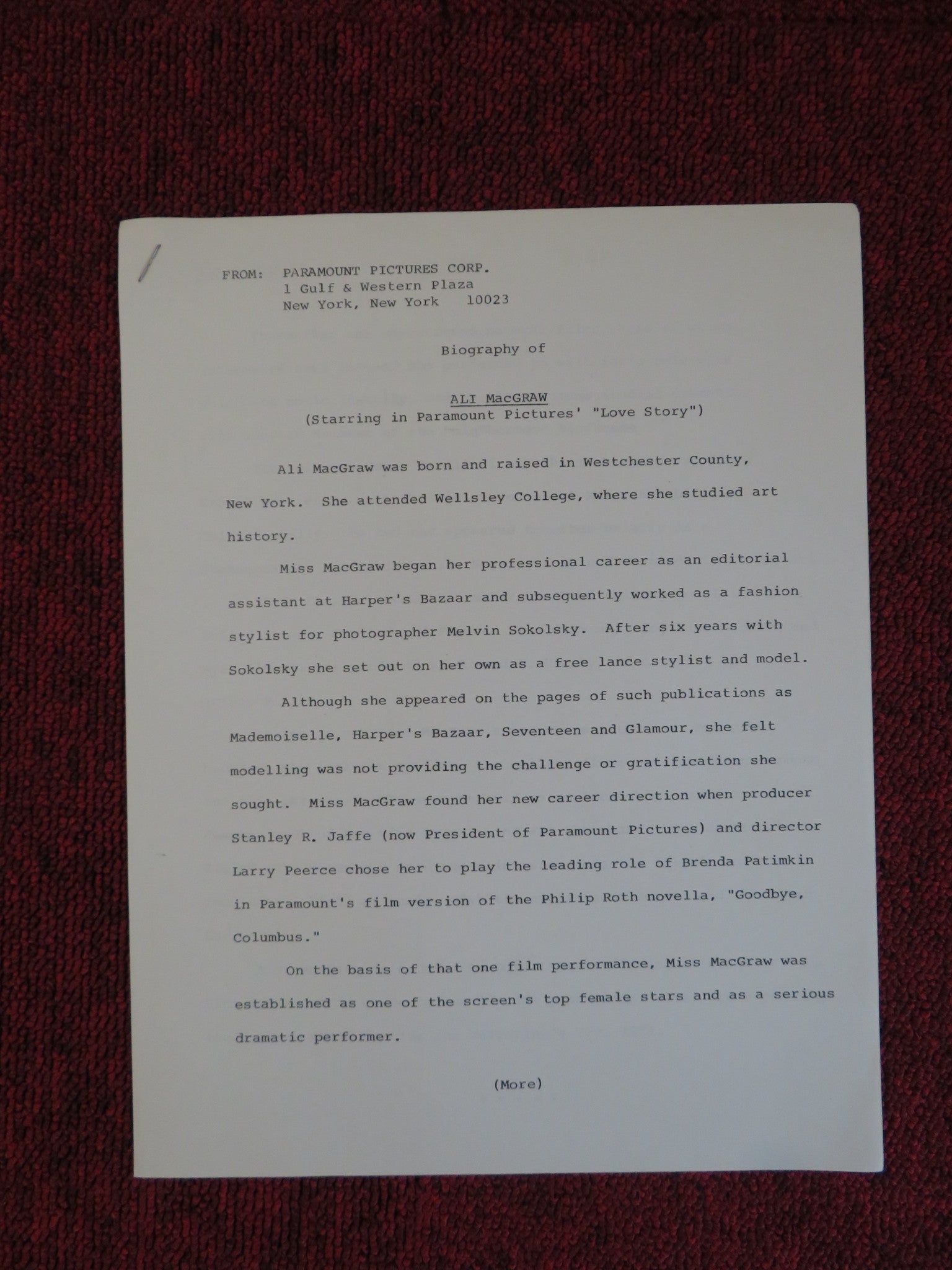 LOVE STORY PRESSKIT PARAMOUNT PICTURES ALI MACGRAW RYAN O'NEAL 1970 Rendezvous Cinema Movie posters