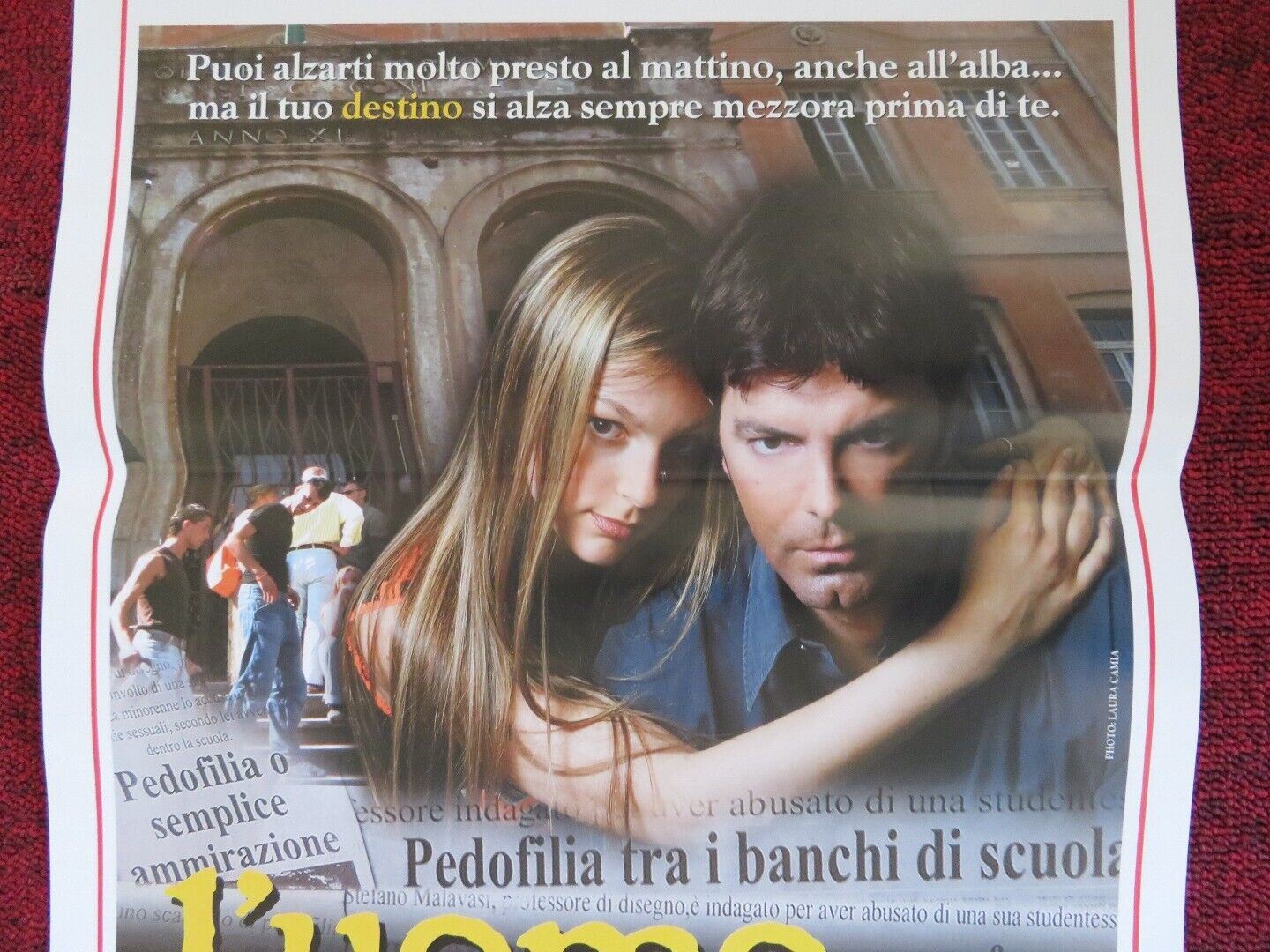 L'UMOMO SPEZZATO ITALIAN LOCANDINA (27.5"x13") POSTER STEFANO CALVAGNA 2005 - Rendezvous Cinema
