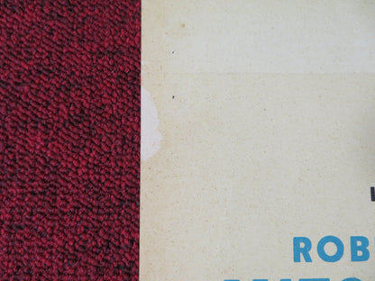 MAN IN THE MIDDLE ITALIAN LOCANDINA POSTER ROBERT MITCHUM FRANCE NUYEN 1964 Rendezvous Cinema Movie posters