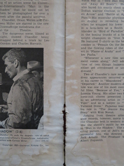 MAN IN THE SHADOW - PRESSBOOK UNCUT UNIVERSAL INTERNATIONAL CHANDLER WELLES 1957 Rendezvous Cinema Movie posters