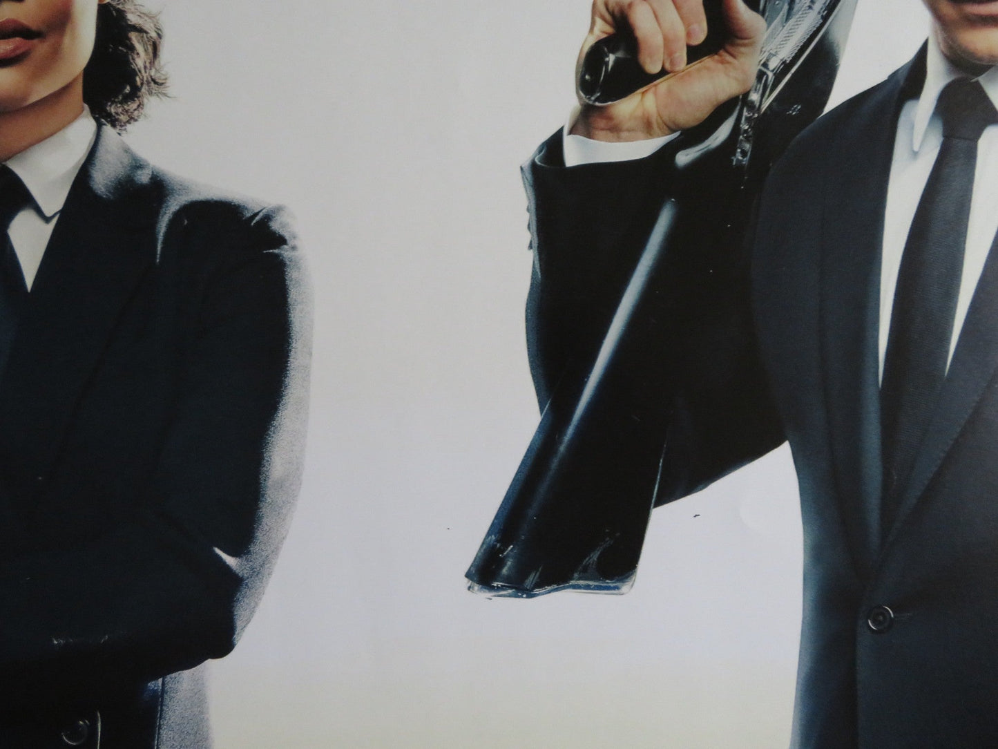 MEN IN BLACK: INTERNATIONAL UK QUAD (30"x 40") ROLLED POSTER C. HEMSWORTH 2019 Rendezvous Cinema Movie posters