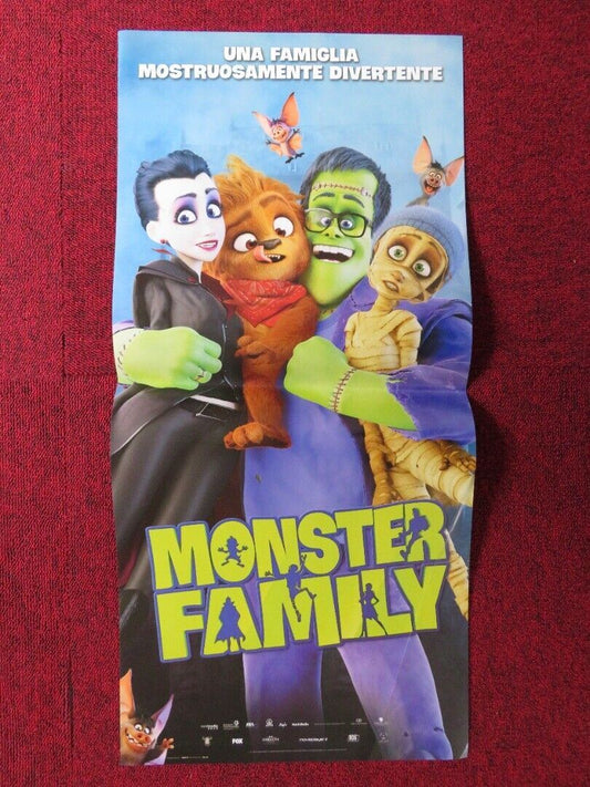 MONSTER FAMILY ITALIAN LOCANDINA (26.5"x12.5") POSTER EMILY WATSON 2017 Movie posters