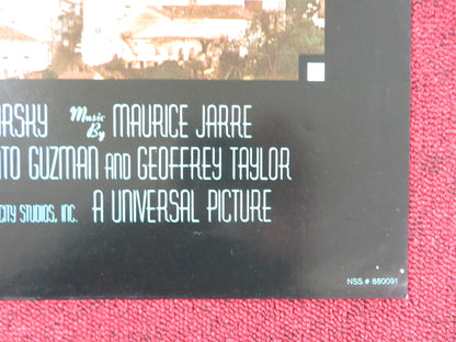 MOON OVER PARADOR FOLDED US ONE SHEET POSTER RICHARD DREYFUSS RAUL JULIA 1988 Rendezvous Cinema Movie posters