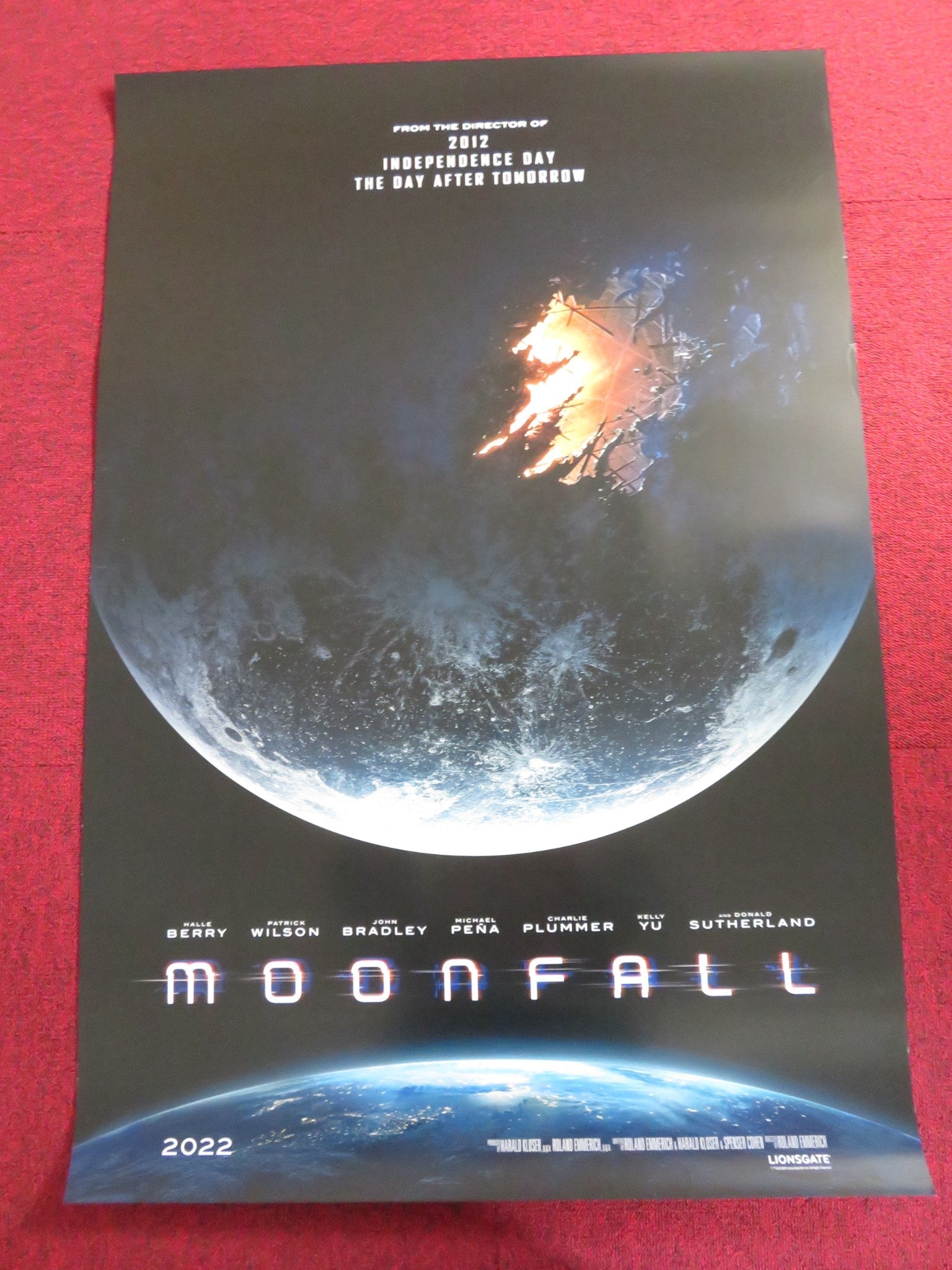 MOONFALL US ONE SHEET ROLLED POSTER HALLE BERRY PATRICK WILSON 2022 Rendezvous Cinema Movie posters