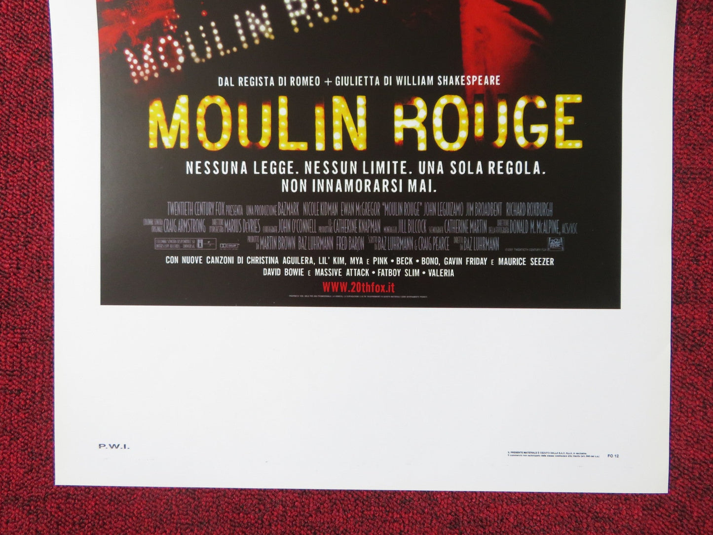 MOULIN ROUGE ITALIAN LOCANDINA POSTER NICOLE KIDMAN EWAN MCGREGOR 2001 Rendezvous Cinema Movie posters