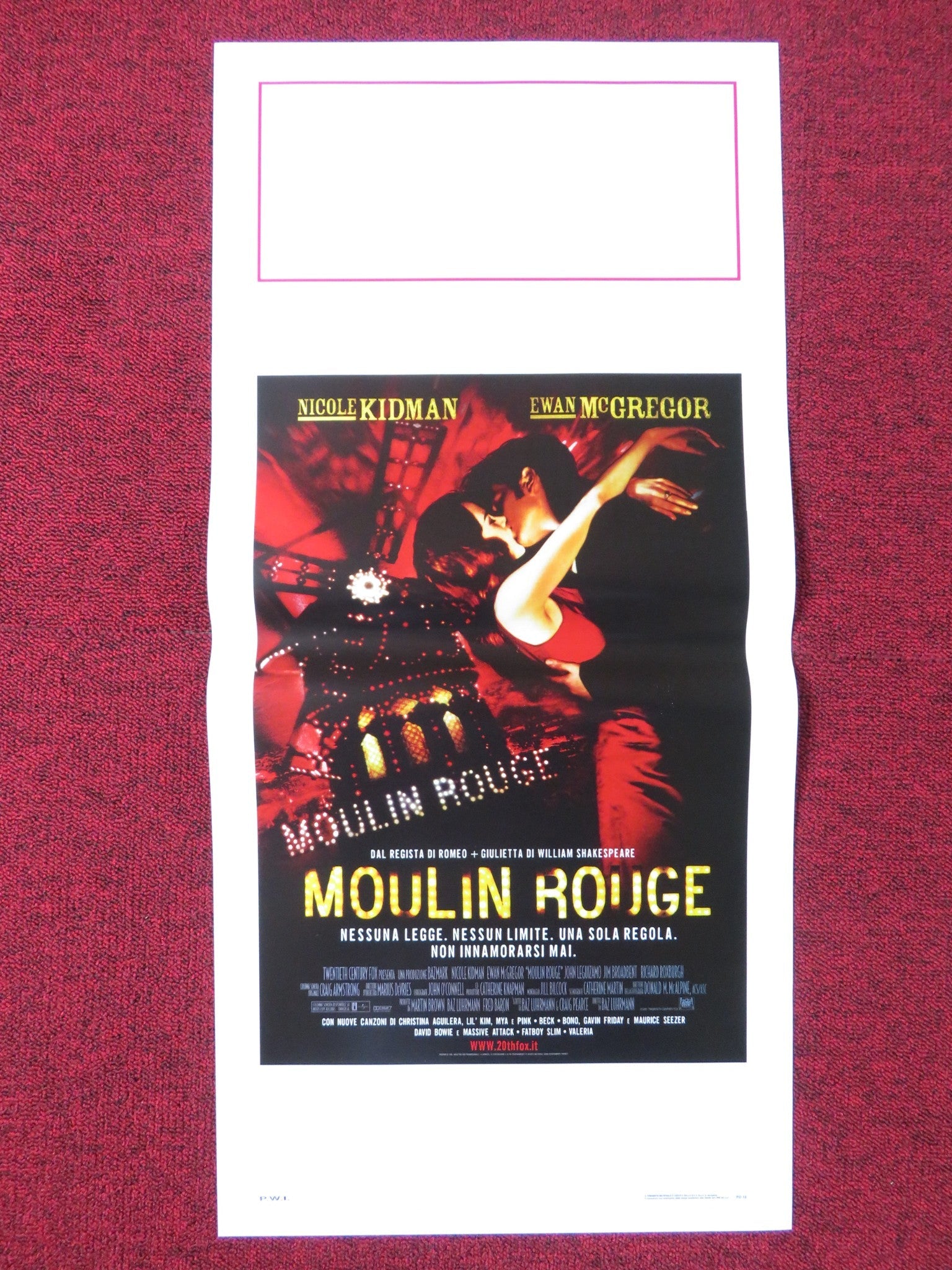 MOULIN ROUGE ITALIAN LOCANDINA POSTER NICOLE KIDMAN EWAN MCGREGOR 2001 Rendezvous Cinema Movie posters