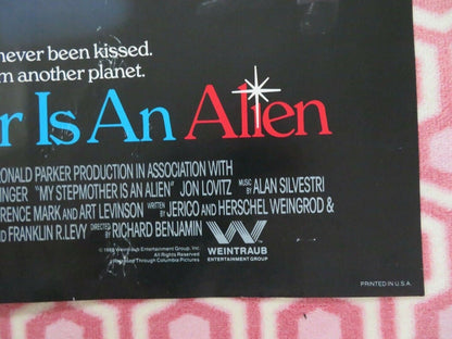 MY STEPMOTHER IS AN ALIEN US ONE SHEET POSTER DAN AYKROD KIM BASINGER Movie posters