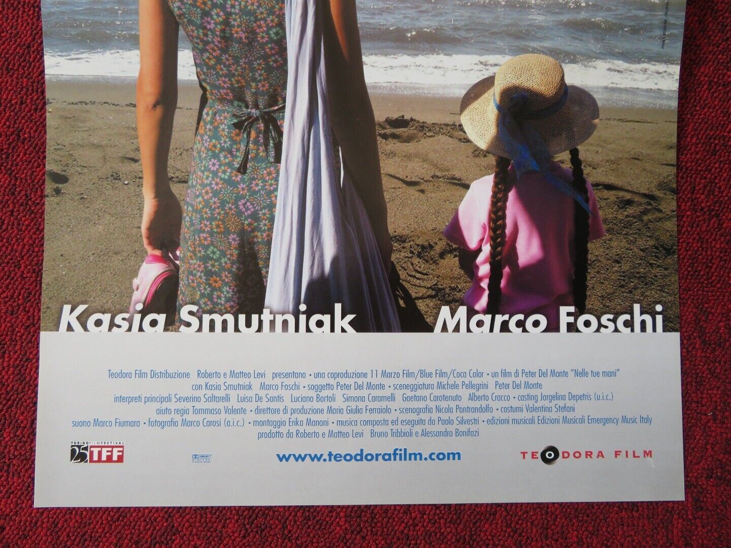 NELLE TUE MANI ITALIAN LOCANDINA (26.5"x12.5") POSTER KASIA SMUTNIAK 2007 Movie posters