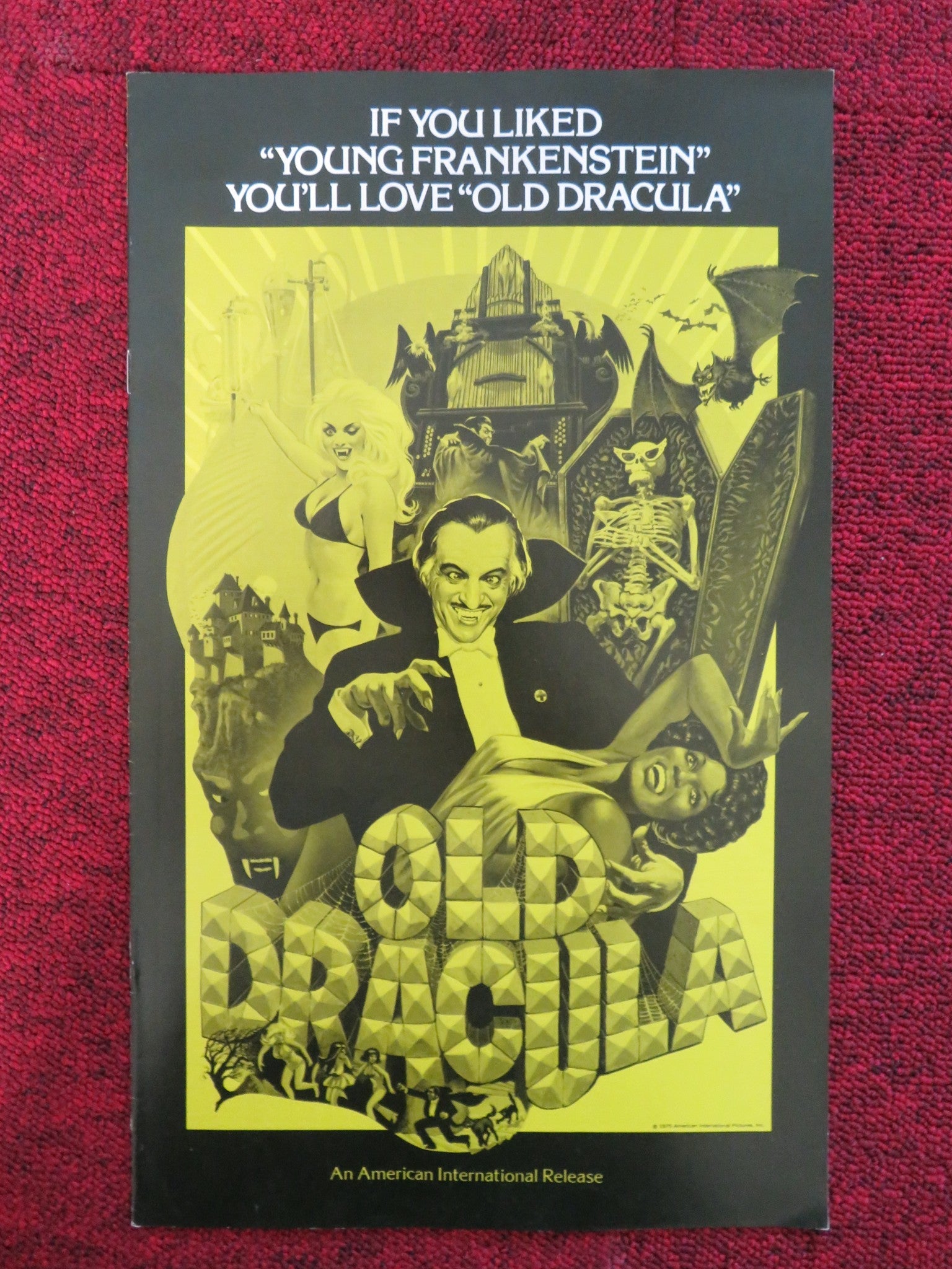 OLD DRACULA UNCUT AMERICAN INTERNATIONAL PRESS BOOK DAVID NIVEN GRAVES 1974 Rendezvous Cinema Movie posters