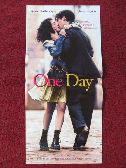 ONE DAY ITALIAN LOCANDINA POSTER ANNE HATHAWAY JIM STURGESS 2011 Rendezvous Cinema Movie posters