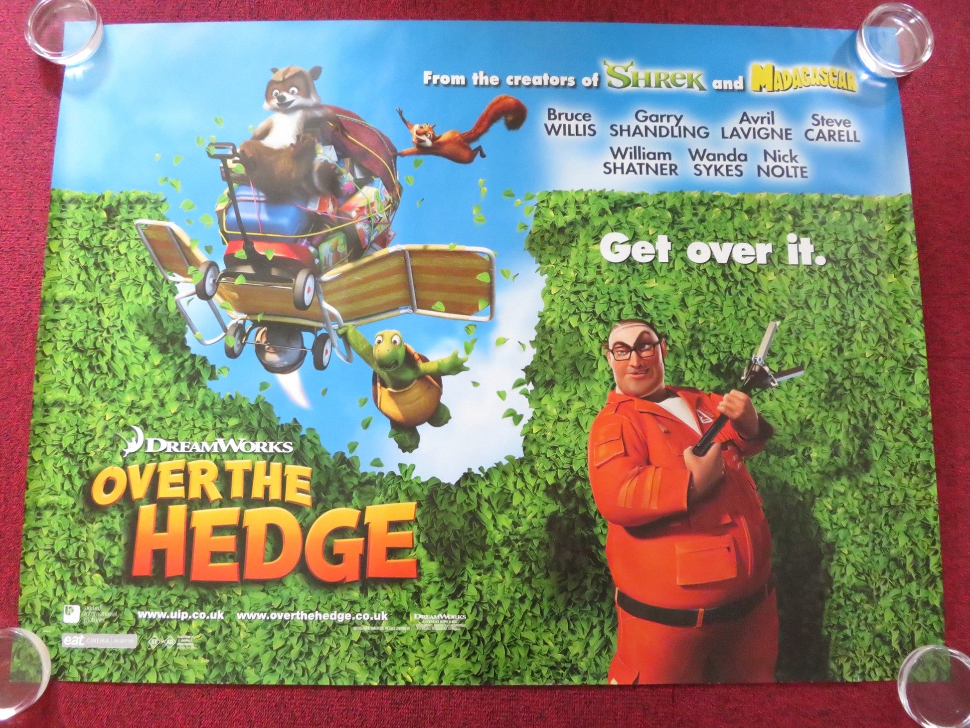 OVER THE HEDGE - A UK QUAD ROLLED POSTER BRUCE WILLIS STEVE CARELL 2006 Rendezvous Cinema Movie posters