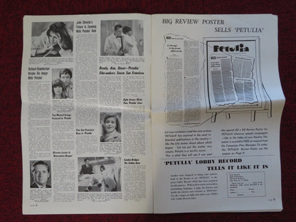 PETULIA UNCUT WARNER BROS. FOLDED PRESS BOOK JULIE CHRISTIE GEORGE C.SCOTT 1968 Rendezvous Cinema Movie posters