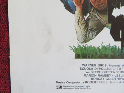 POLICE ACADEMY 3: BACK IN TRAINING ITALIAN LOCANDINA POSTER GUTTENBERG 1986 Rendezvous Cinema Movie posters