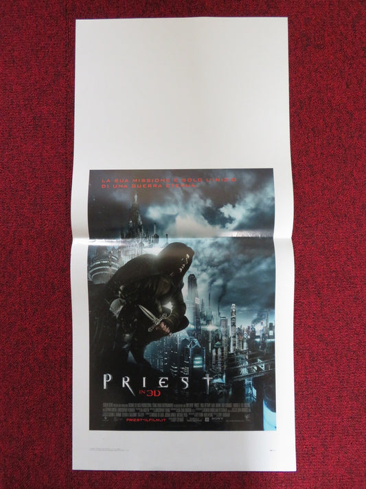 PRIEST ITALIAN LOCANDINA POSTER PAUL BETTANY KARL URBAN 2011 Rendezvous Cinema Movie posters