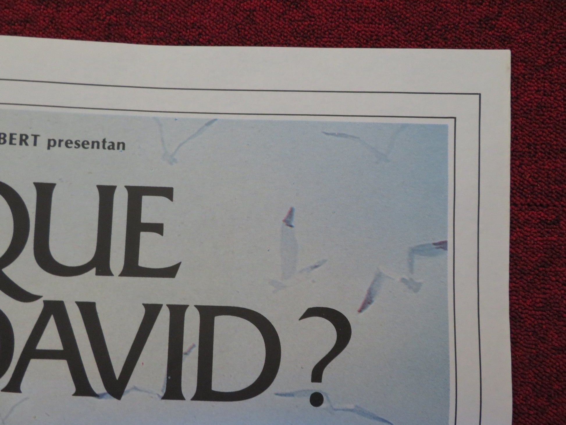 QU'EST - CE QUI FAIT COURIR DAVID FOLDED SPANISH POSTER CHARLES AZNAVOUR 1982 Rendezvous Cinema Movie posters