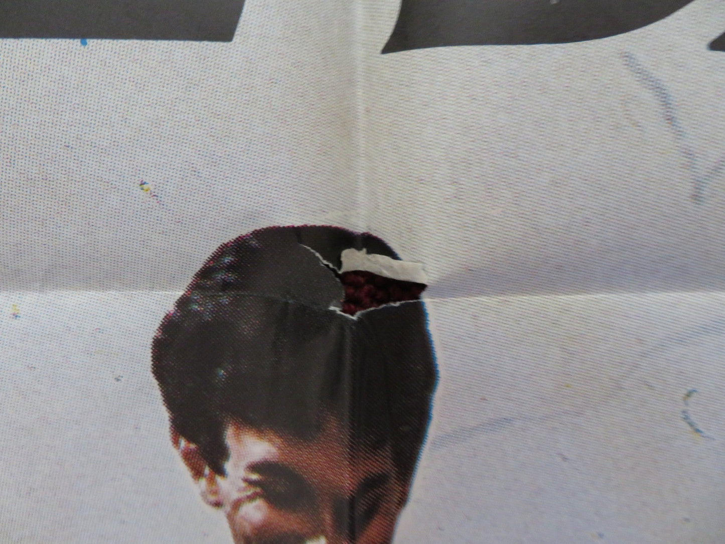 QU'EST - CE QUI FAIT COURIR DAVID FOLDED SPANISH POSTER CHARLES AZNAVOUR 1982 Rendezvous Cinema Movie posters