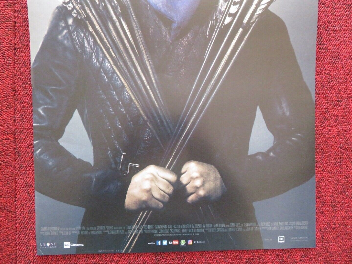 ROBIN HOOD ITALIAN LOCANDINA (26.5"x12.5") POSTER TARON EGERTON JAMIE FOXX 2018 - Rendezvous Cinema