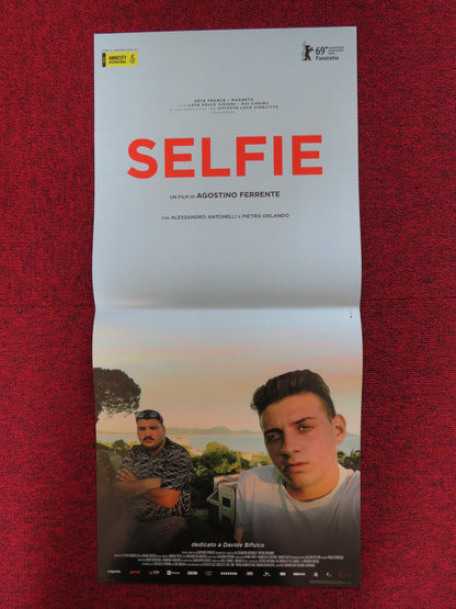 SELFIE ITALIAN LOCANDINA POSTER ALESSANDRO ANTONELLI PIETRO ORLANDO 2019 Rendezvous Cinema Movie posters