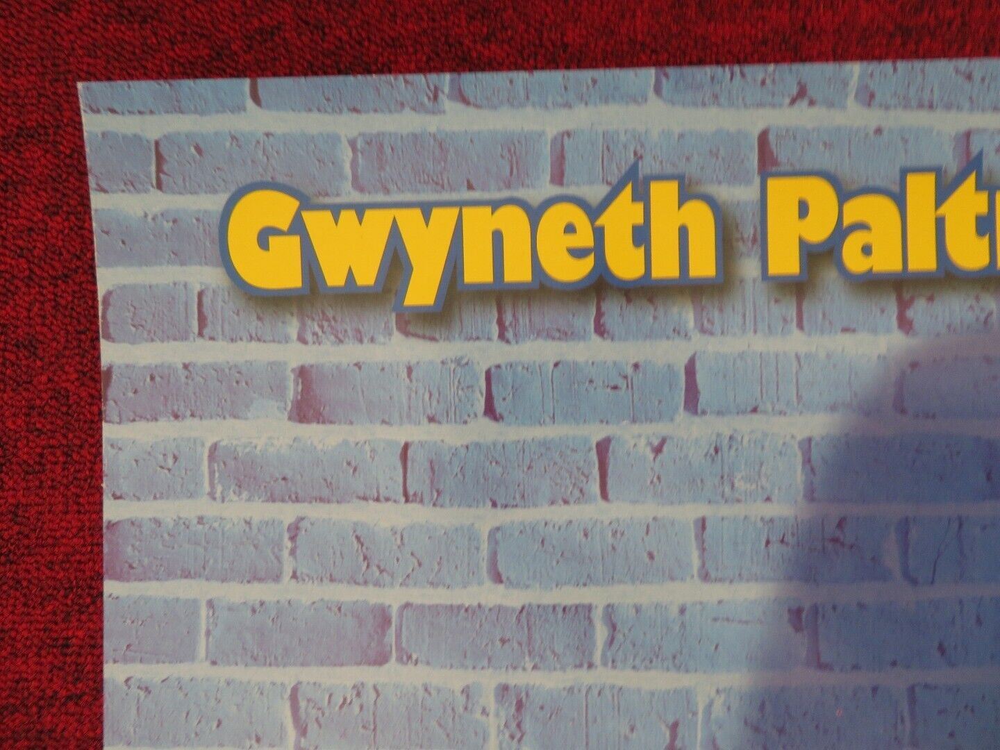 SHALLOW HALL - VERSION A US ONE SHEET ROLLED POSTER GWYNETH PALTROW 2001 Movie posters