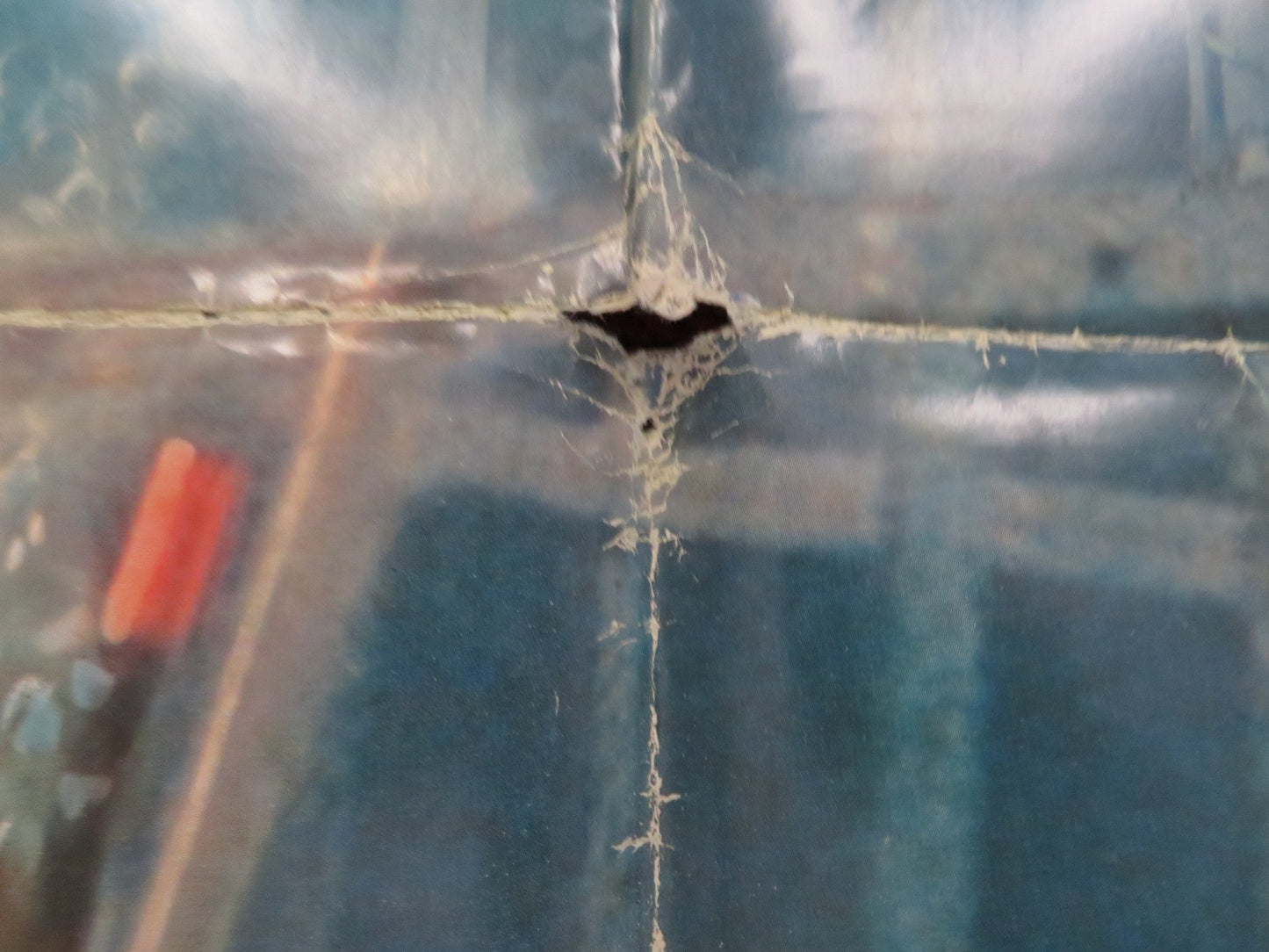 SHARKS' TREASURE - ADVANCE FOLDED US ONE SHEET POSTER CORNEL WILDE Y. KOTTO 1975 Rendezvous Cinema Movie posters