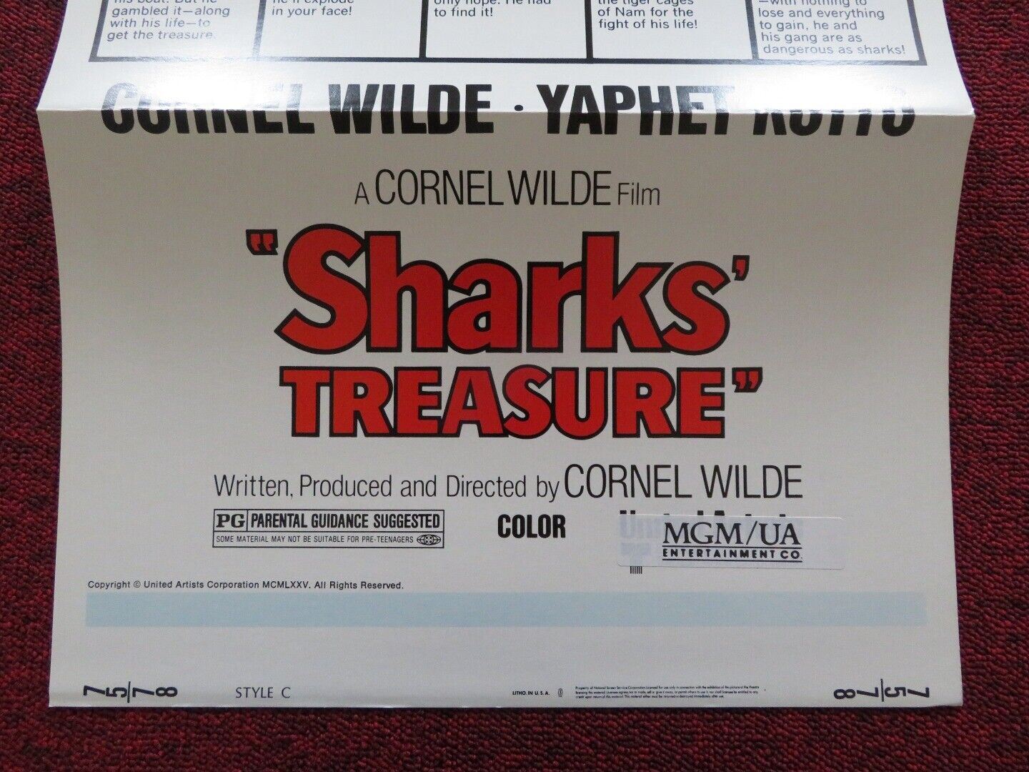 SHARKS' TREASURE - STYLE C FOLDED US INSERT (14"x 36") POSTER CORNEL WILDE 1975 Movie posters
