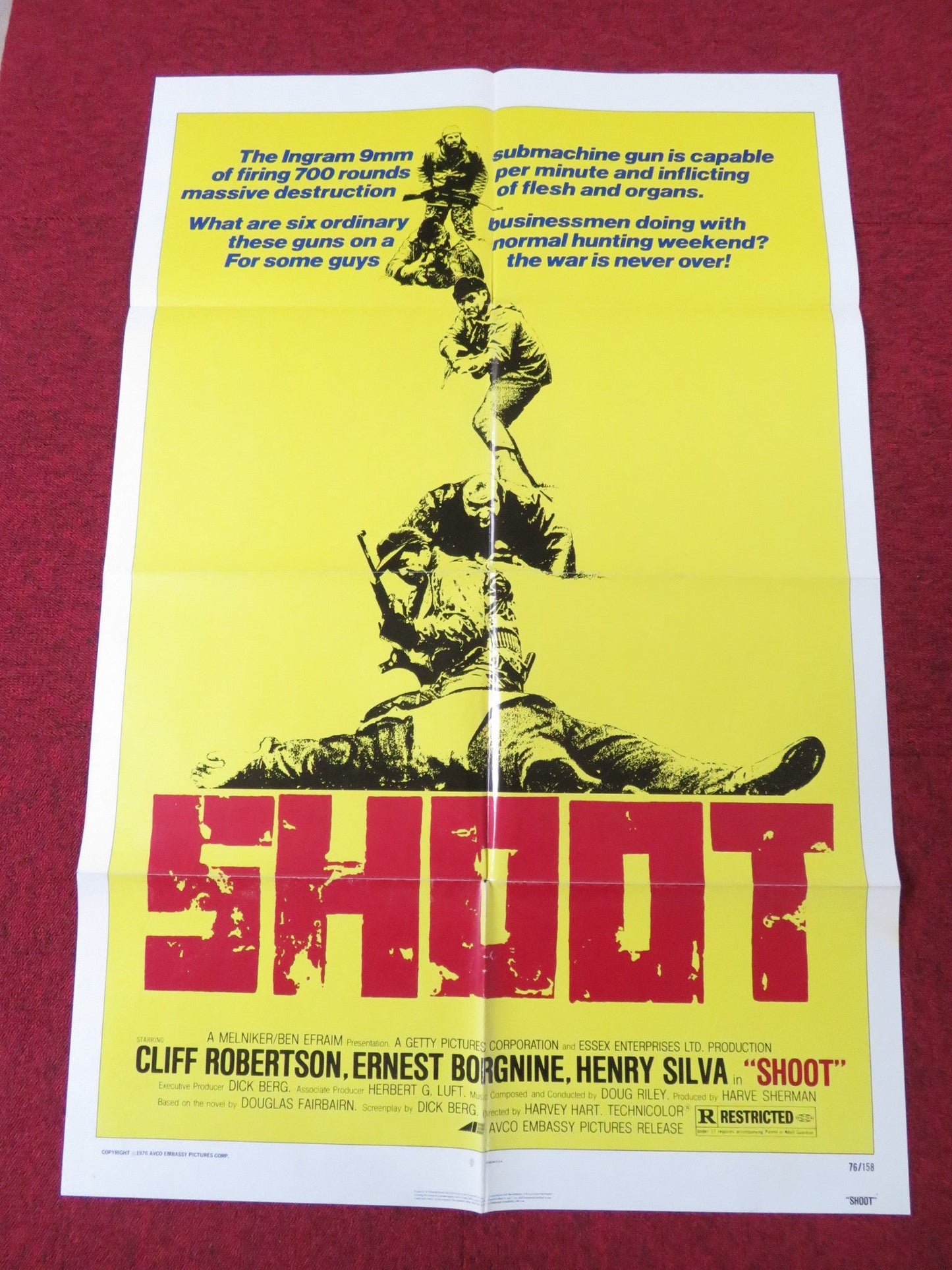 SHOOT FOLDED US ONE SHEET POSTER CLIFF ROBERTSON ERNEST BORGNINE 1976 Rendezvous Cinema Movie posters