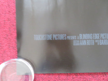 SIGNS - A UK QUAD (30"x 40") ROLLED POSTER MEL GIBSON JOAQUIN PHOENIX 2002 Rendezvous Cinema Movie posters