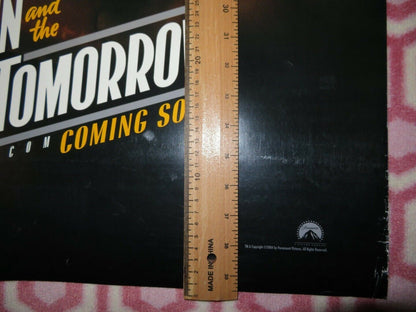 SKY CAPTAIN AND THE WORLD OF TOMORROW US ROLLED POSTER GWYNETH PLATROW 2004 Rendezvous Cinema Movie posters