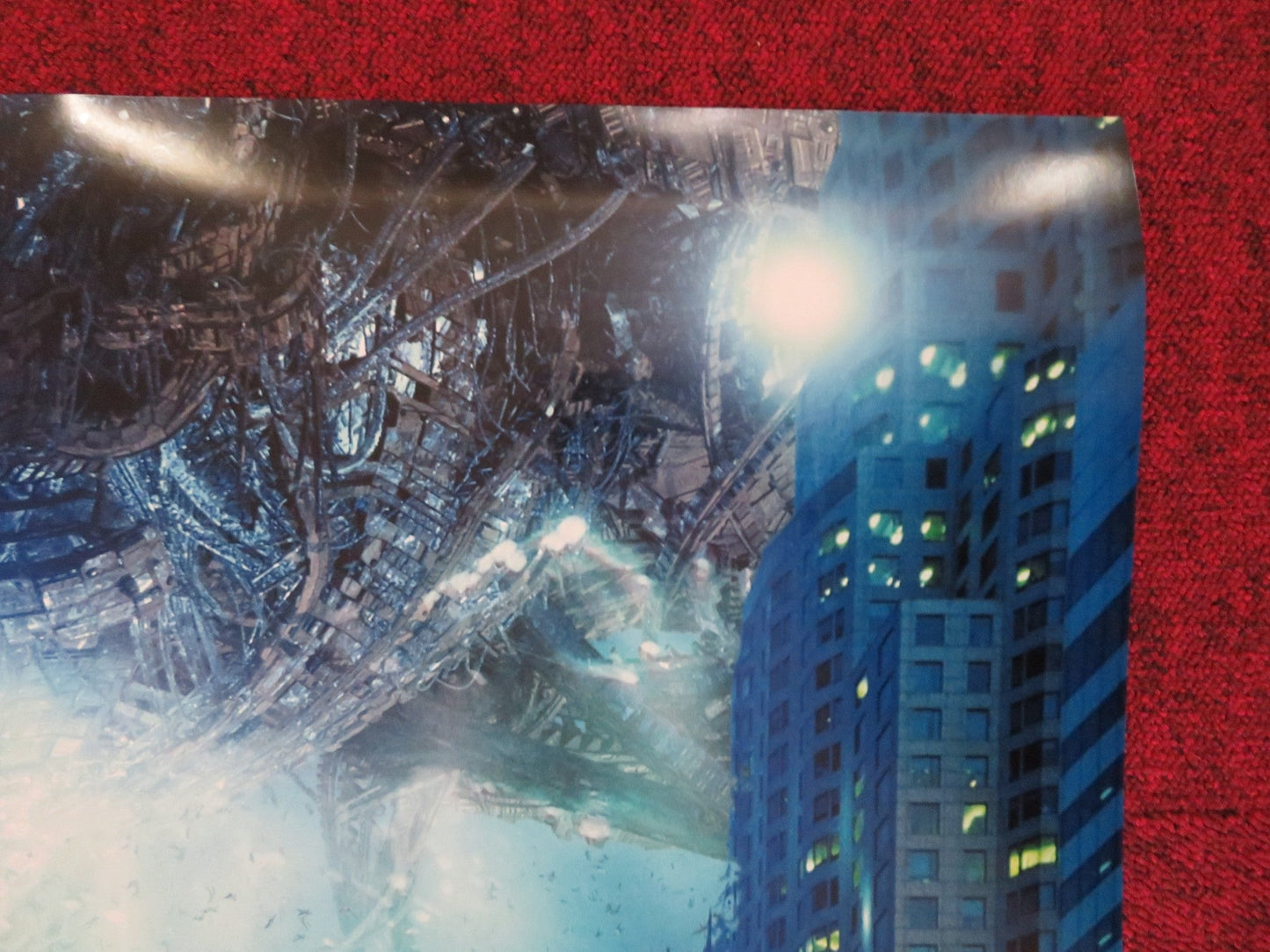 SKYLINE - A US ONE SHEET ROLLED POSTER ERIC BALFOUR SCOTTIE THOMPSON 2010 Rendezvous Cinema Movie posters