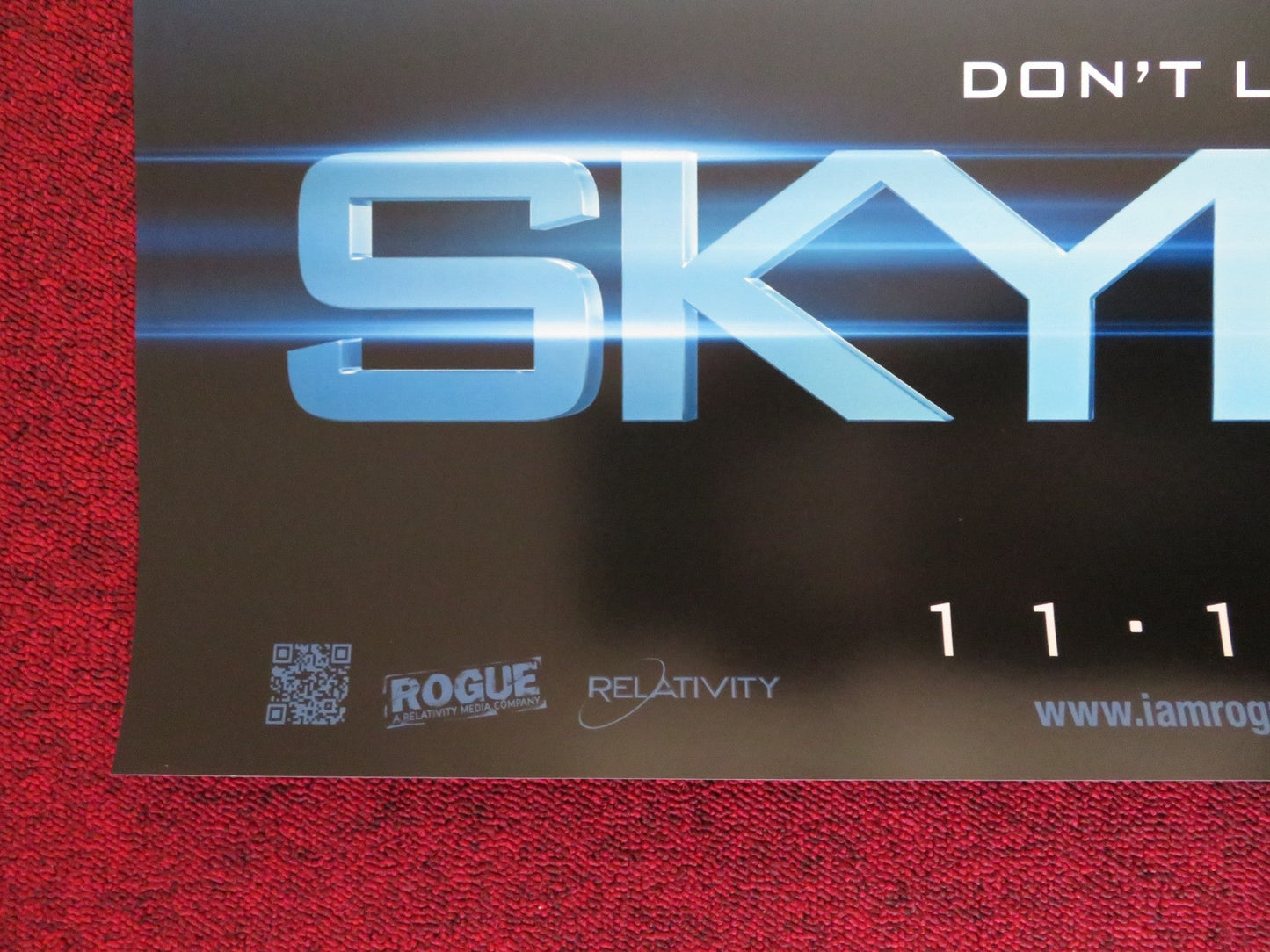 SKYLINE - B US ONE SHEET ROLLED POSTER ERIC BALFOUR SCOTTIE THOMPSON 2010 Rendezvous Cinema Movie posters