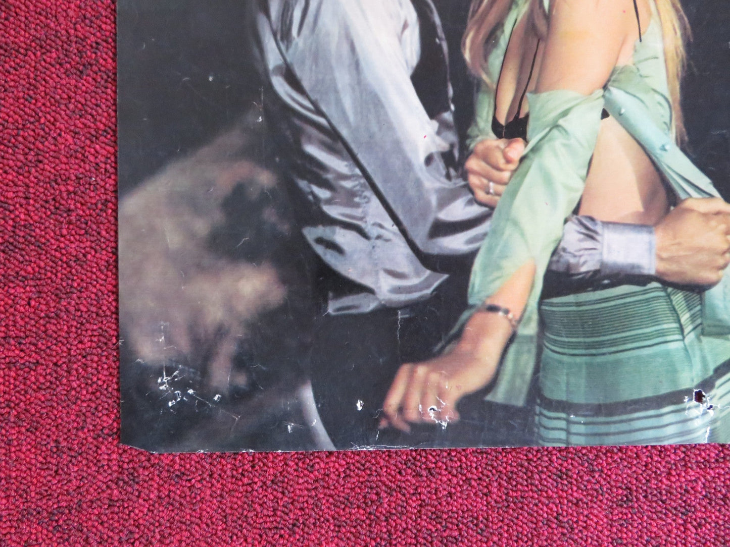 SO YOUNG, SO LOVELY, SO VICIOUS.... ITALIAN FOGLIO POSTER GLORIA DAGMAR 1975 Rendezvous Cinema Movie posters