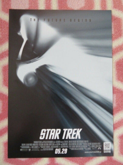 STAR TREK JAPANESE CHIRASHI (B5) POSTER ZACHARY QUINTO LEONARD NIMOY 2009 Movie posters